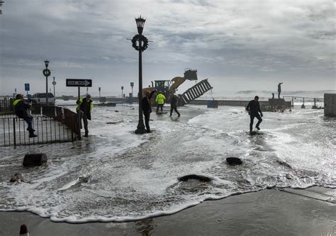 ‘Smart to stay away’ from Bay Area beaches as high surf slams coast ahead of storm